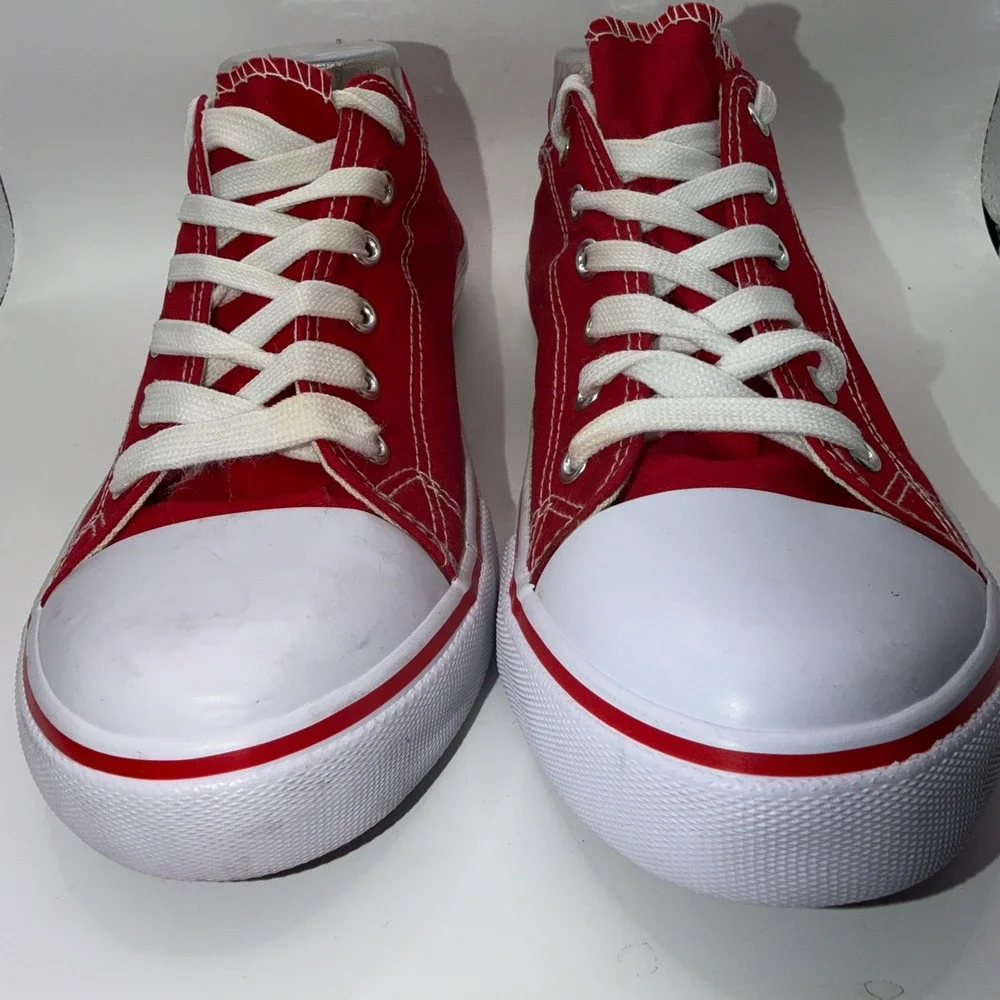 Pierre Dumas Womens 10 Red Canvas Low Top Sneakers Classic Retro Casual Shoes‎
